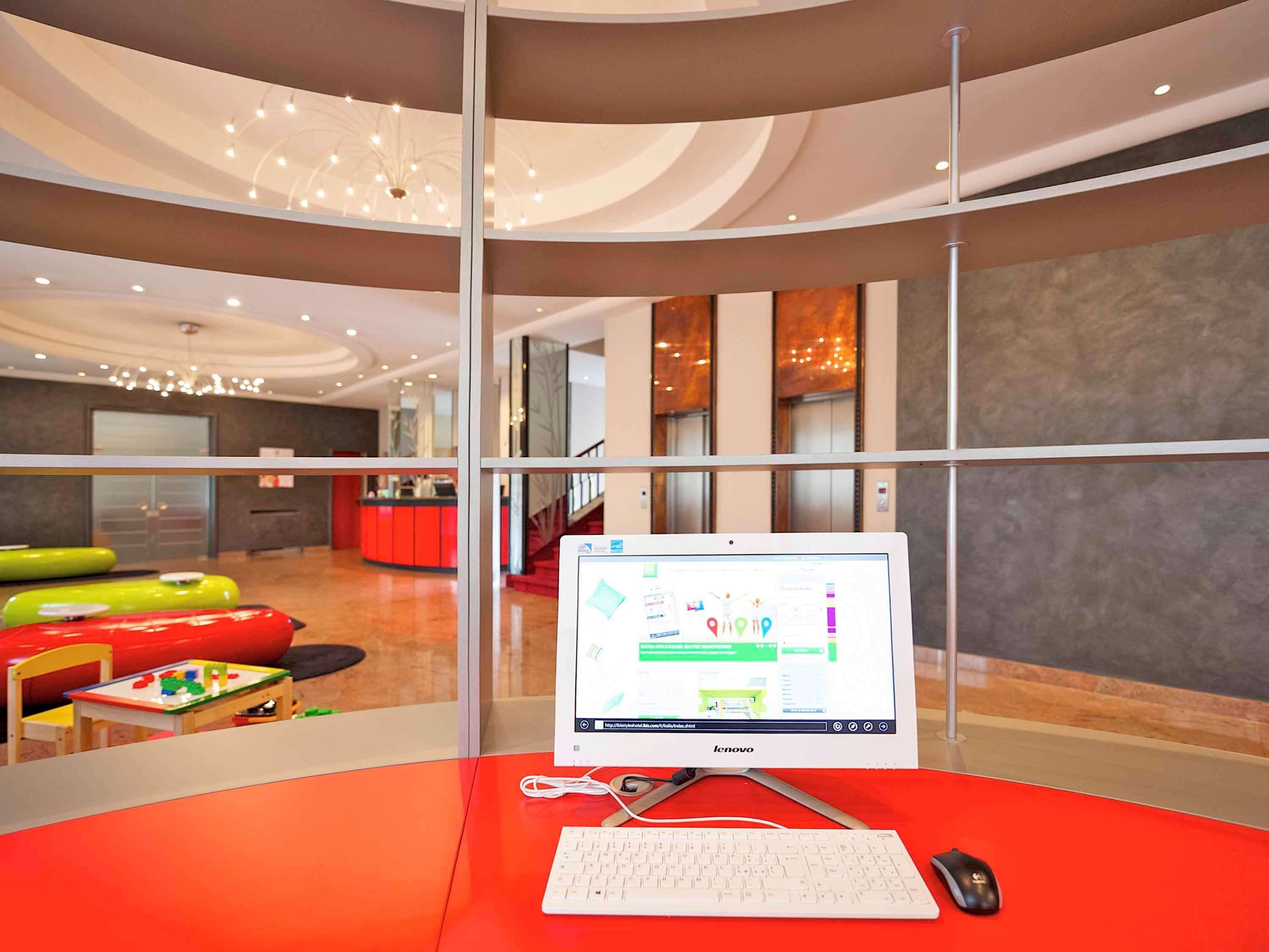 Ibis Styles Parma Toscanini Екстериор снимка