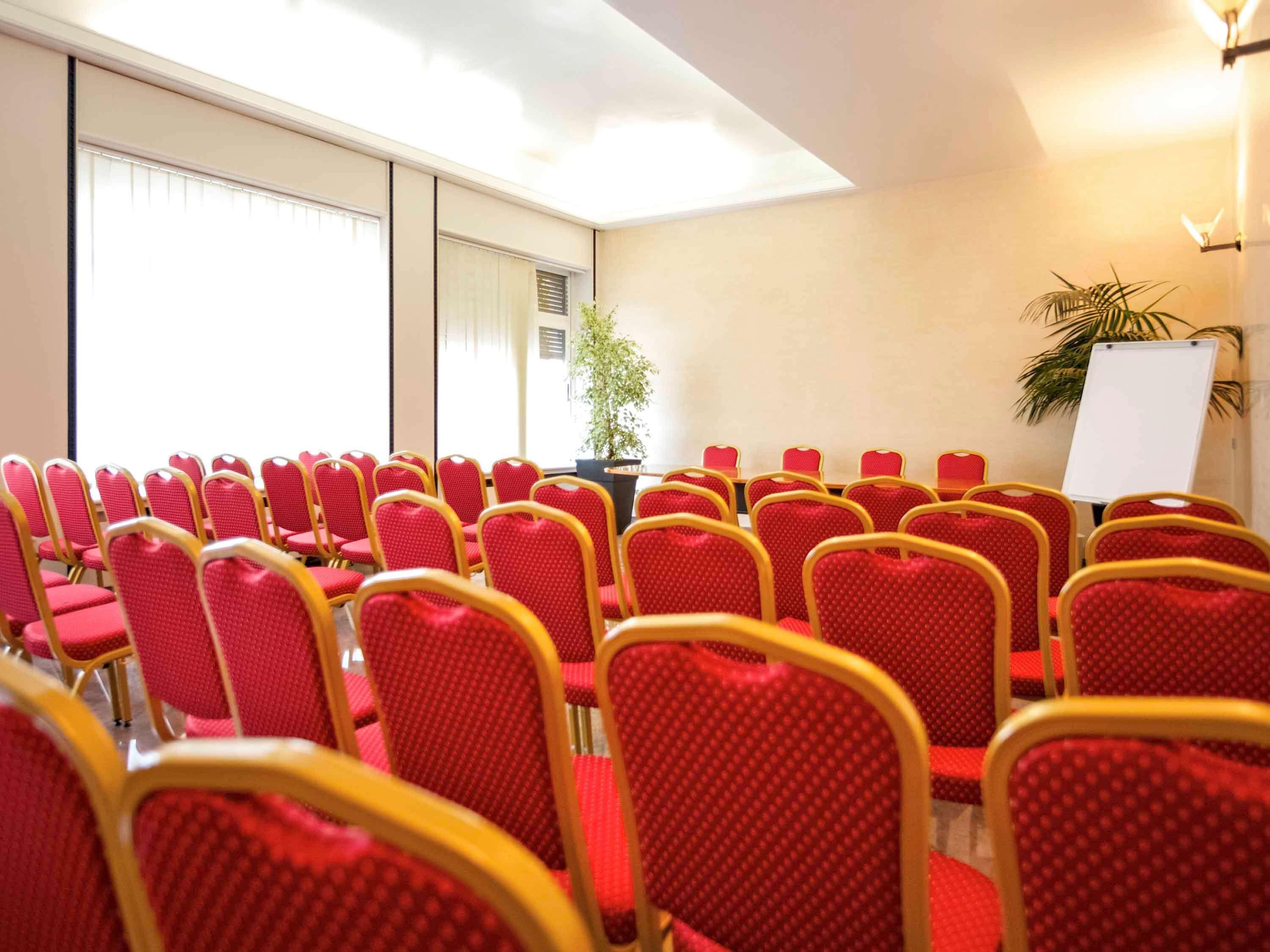 Ibis Styles Parma Toscanini Екстериор снимка