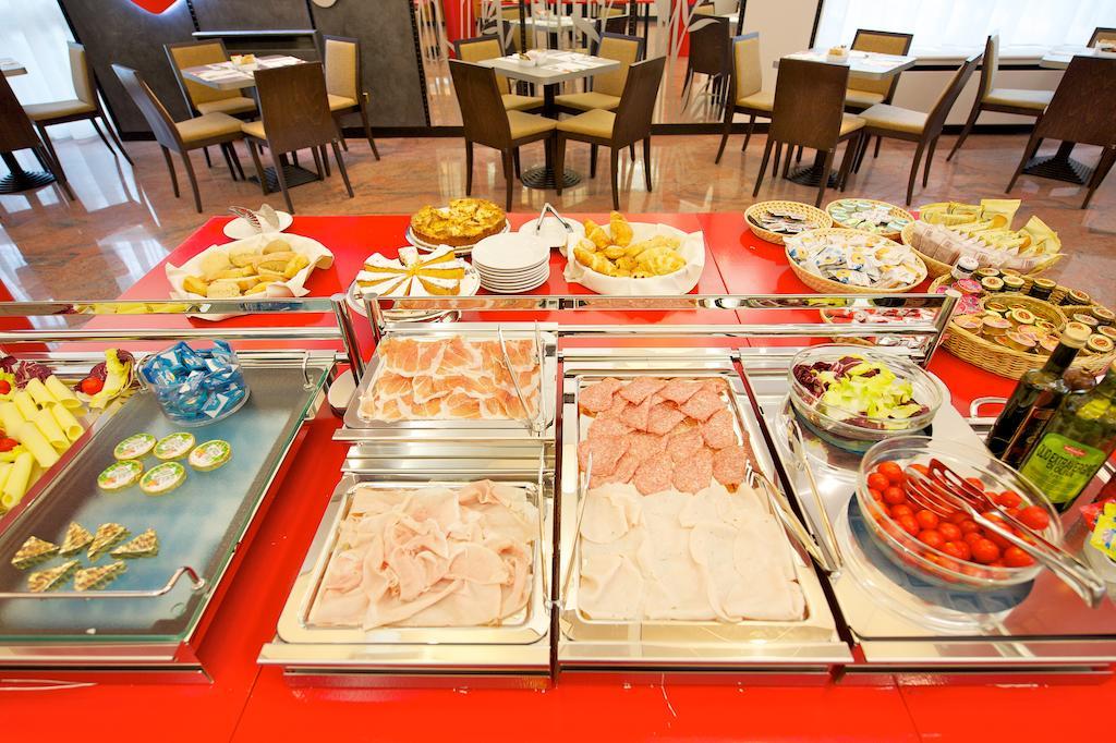 Ibis Styles Parma Toscanini Екстериор снимка