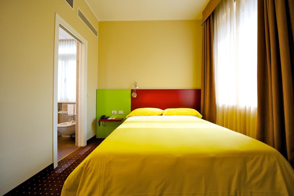 Ibis Styles Parma Toscanini Екстериор снимка