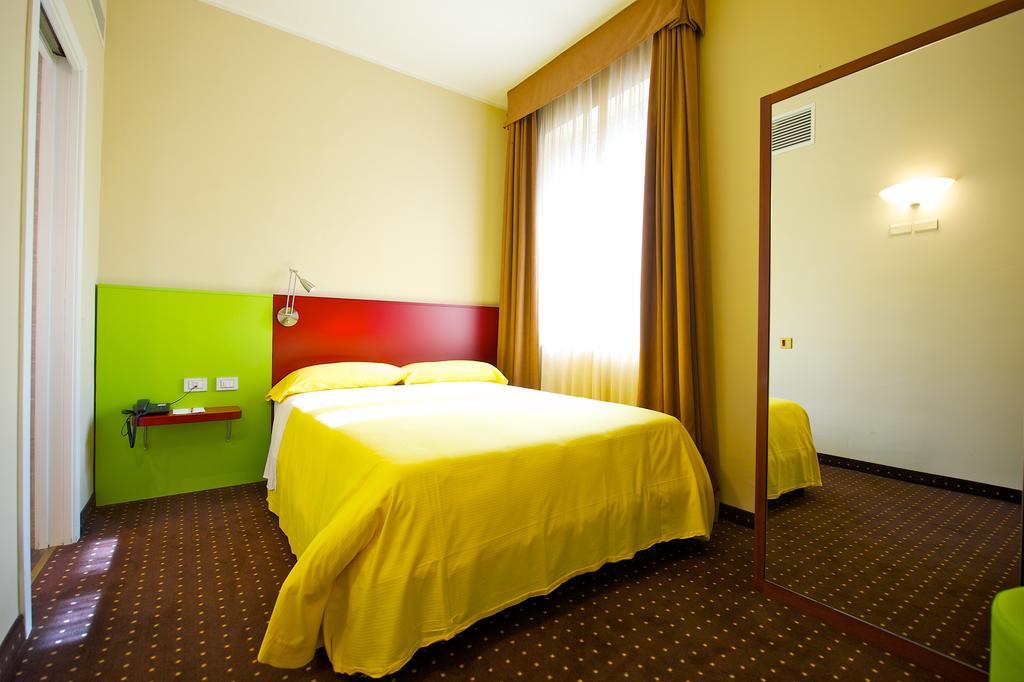 Ibis Styles Parma Toscanini Екстериор снимка