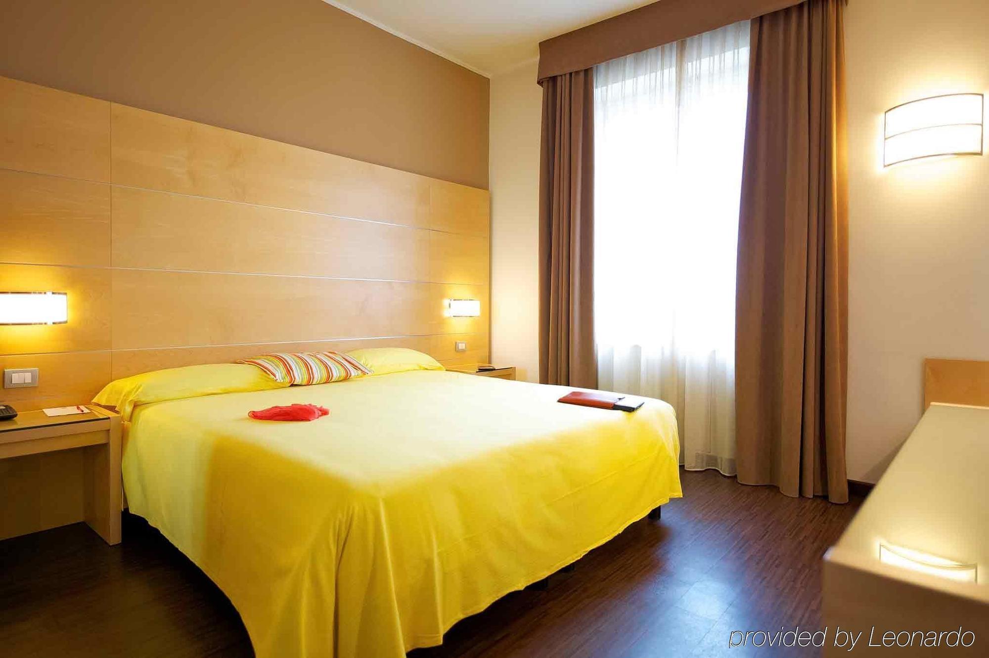 Ibis Styles Parma Toscanini Екстериор снимка